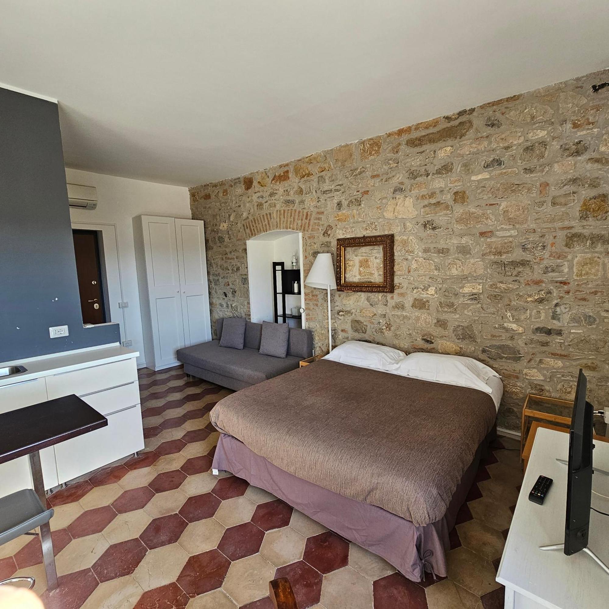 Room & Parking In Centro Citta Con Parcheggio Privato E Wifi Potenza Exteriör bild