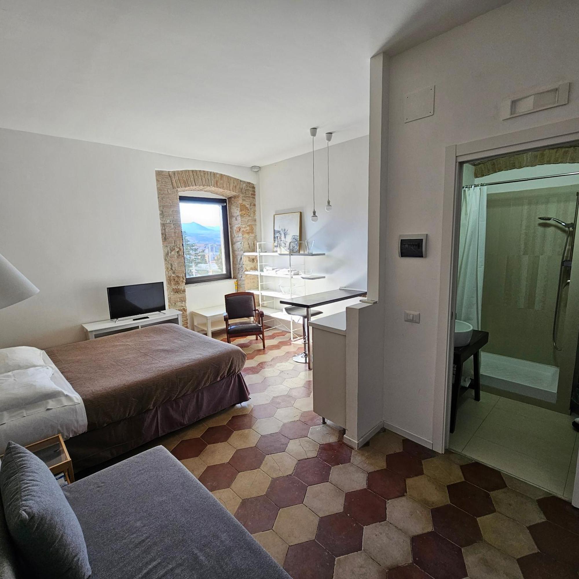 Room & Parking In Centro Citta Con Parcheggio Privato E Wifi Potenza Exteriör bild
