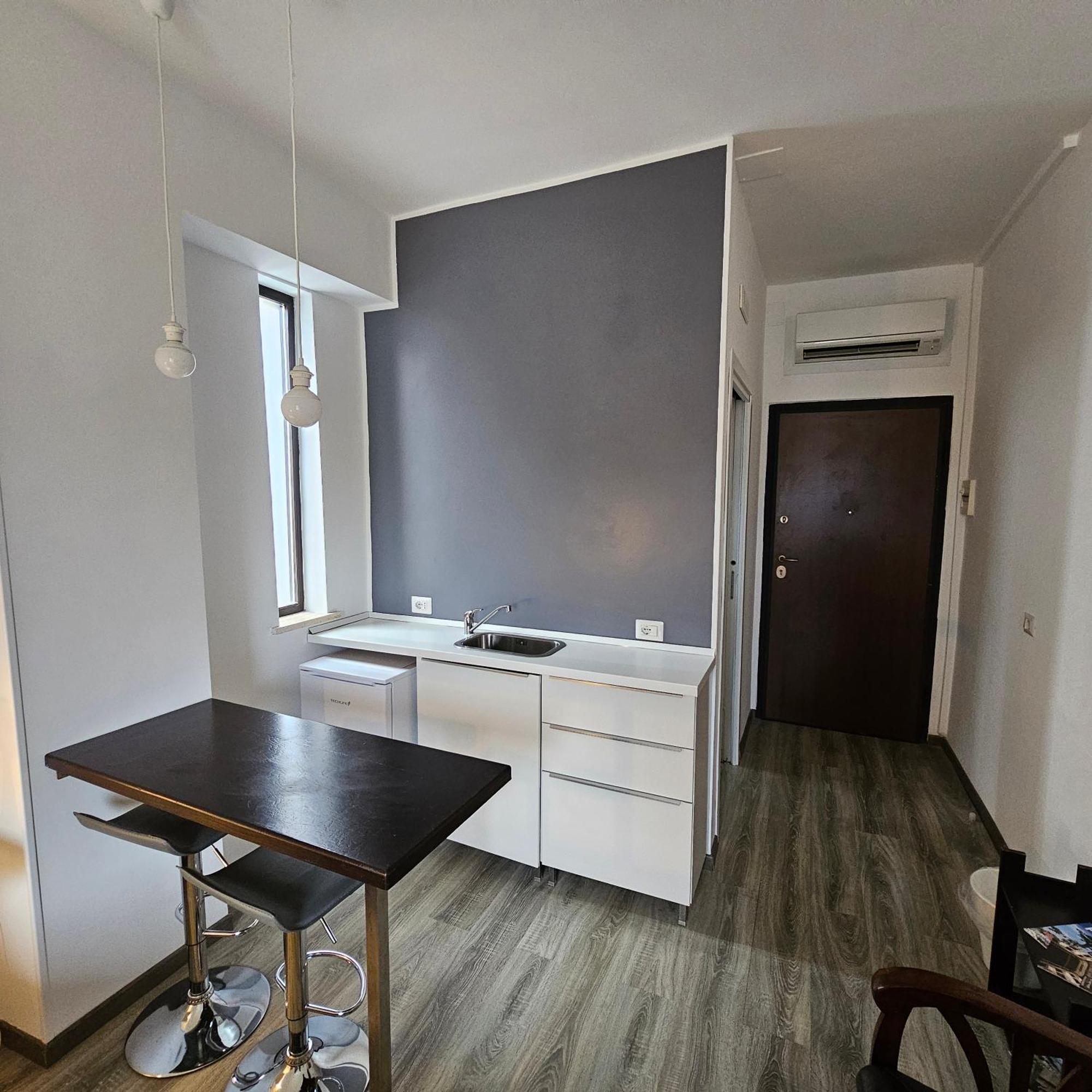 Room & Parking In Centro Citta Con Parcheggio Privato E Wifi Potenza Exteriör bild