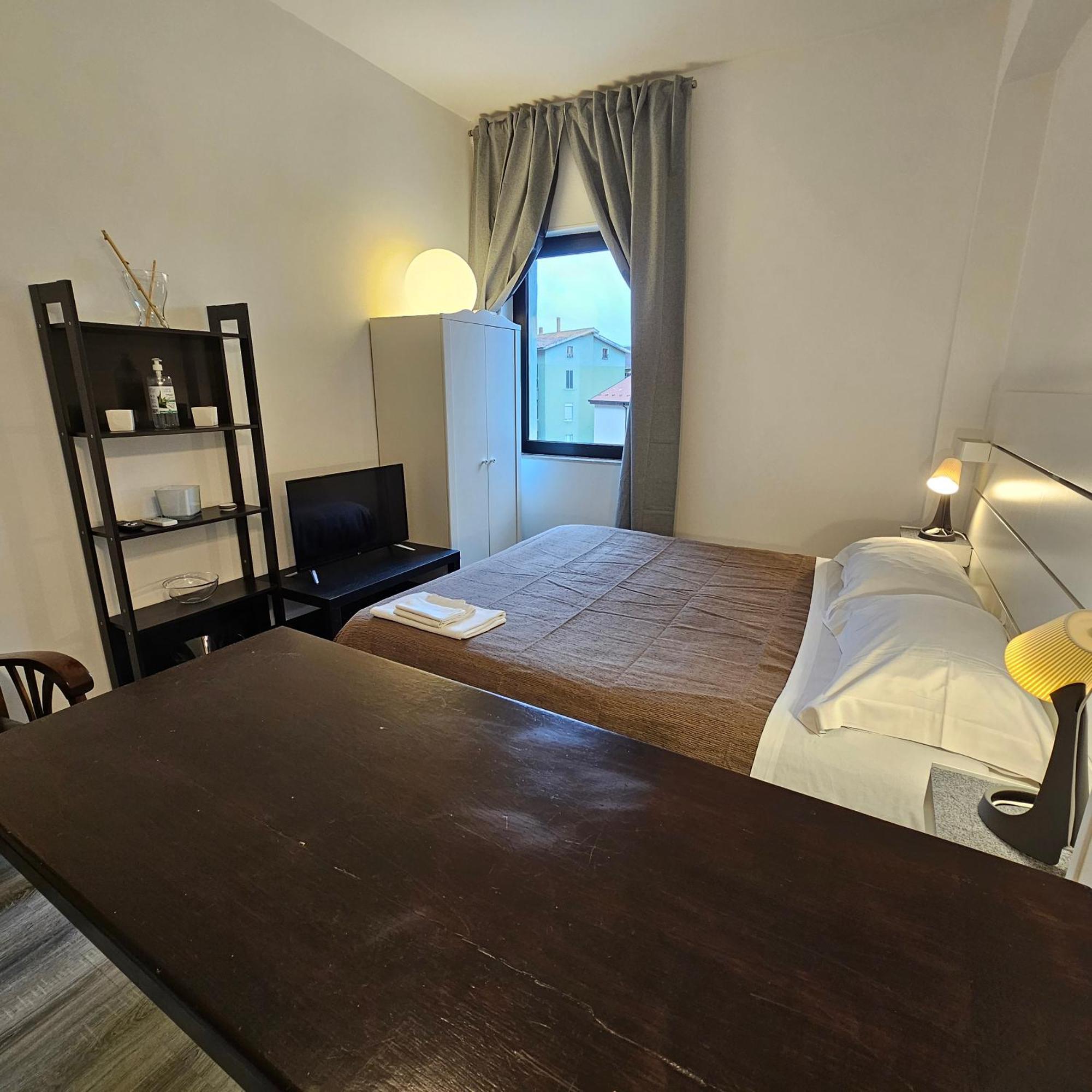 Room & Parking In Centro Citta Con Parcheggio Privato E Wifi Potenza Exteriör bild