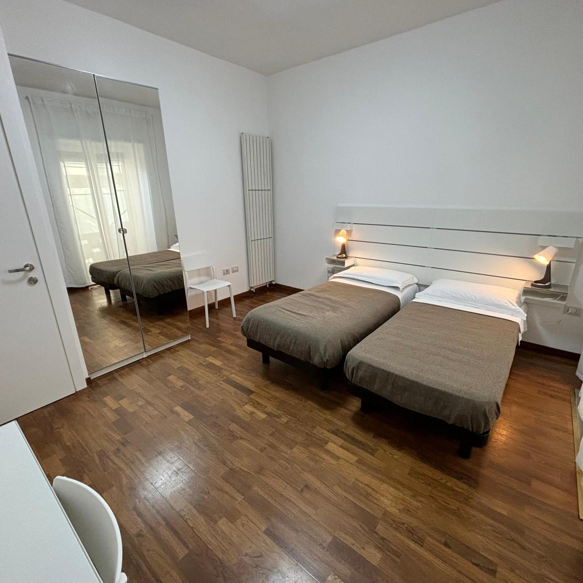 Room & Parking In Centro Citta Con Parcheggio Privato E Wifi Potenza Exteriör bild