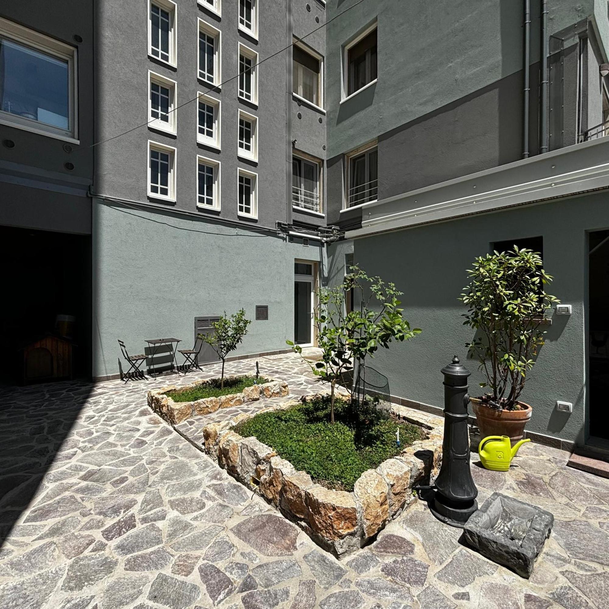 Room & Parking In Centro Citta Con Parcheggio Privato E Wifi Potenza Exteriör bild